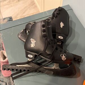 Riedel Black Ice Skates size 11